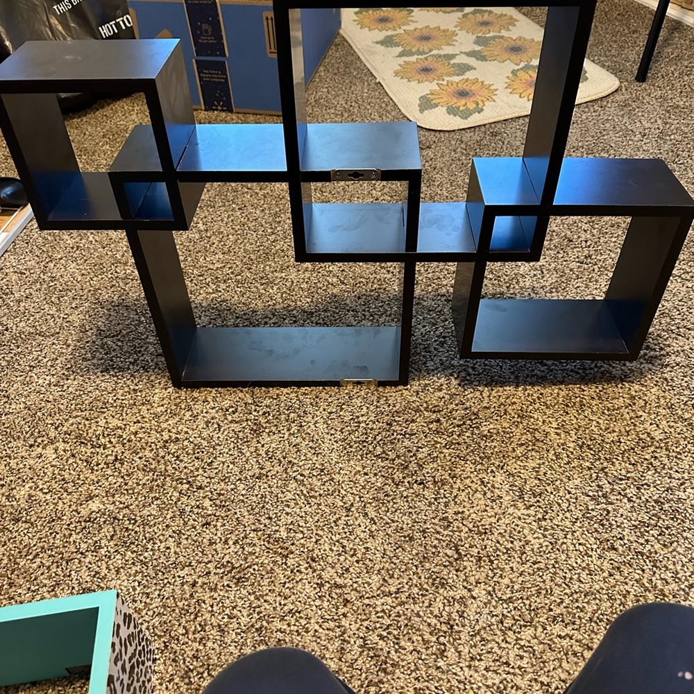 Interlocking Shelves - Picture 3 of 4